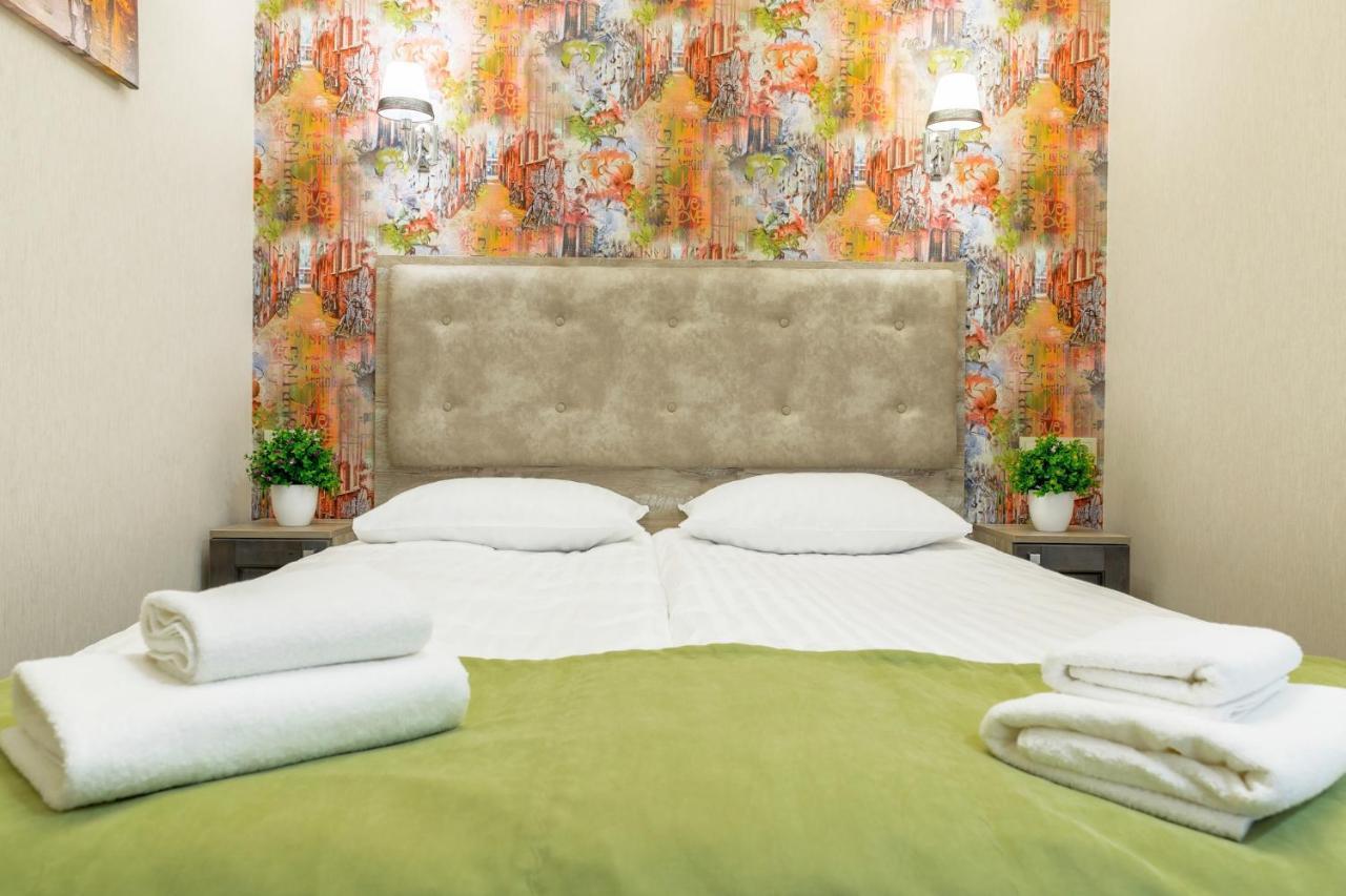 Mini Hotel Barvy Lvova On Horodotska St. ภายนอก รูปภาพ