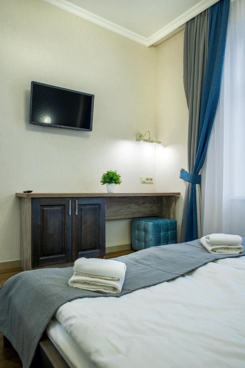 Mini Hotel Barvy Lvova On Horodotska St. ภายนอก รูปภาพ