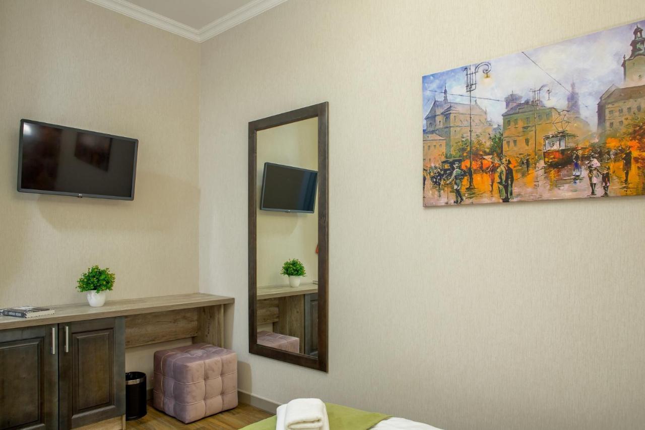 Mini Hotel Barvy Lvova On Horodotska St. ภายนอก รูปภาพ