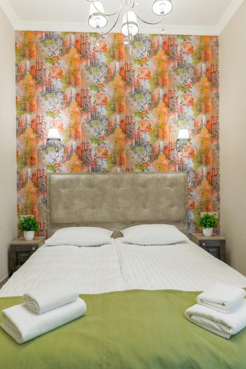 Mini Hotel Barvy Lvova On Horodotska St. ภายนอก รูปภาพ